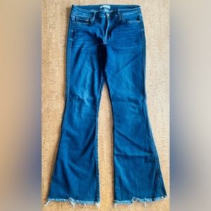 Flying Monkey Mid-Rise Stretch Flare size 31, like new condition